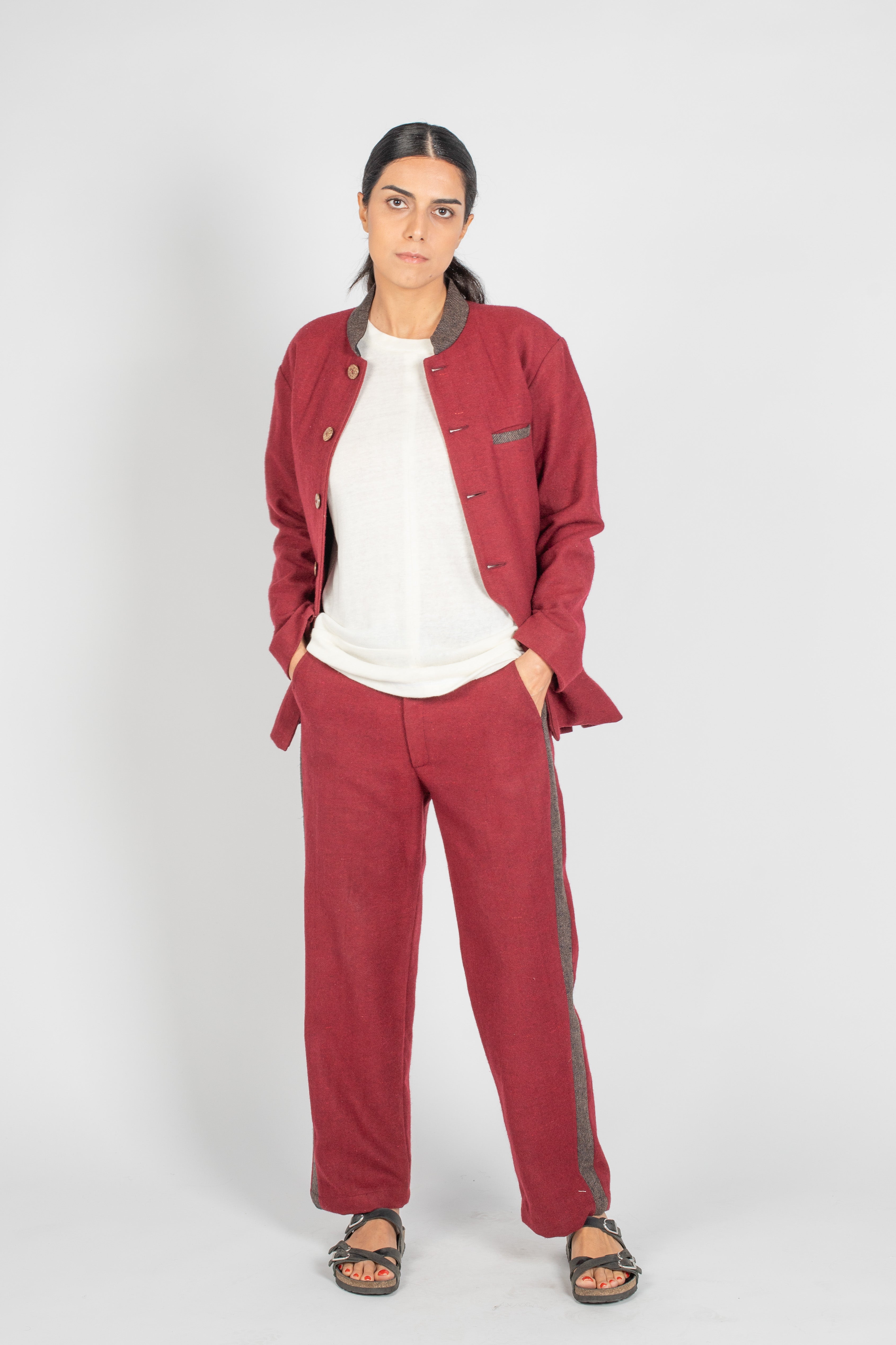Le costume rouge en laine x chanvre